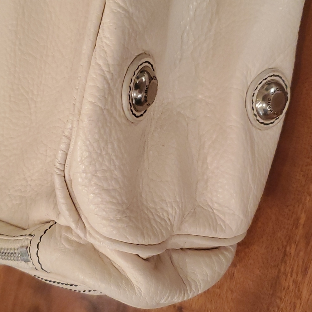 Handbag - Picture 7 of 10